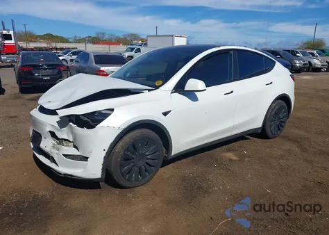 2022 Tesla Model Y Long Range Dual Motor All-Wheel Drive z USA, uszkodzony, nr VIN 7SAYGAEE8NF540779